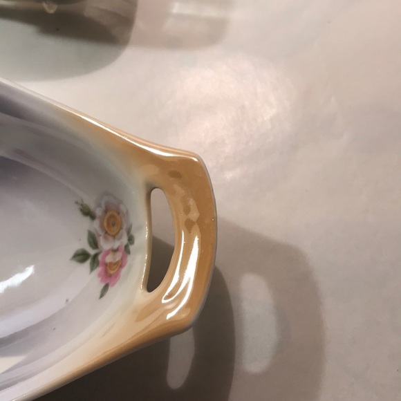 Vintage Porcelain two handled serving dish - Picture 7 of 8